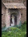 03954 ostia - regio i - insula iv - casa di bacco fanciullo (i,iv,3) - skulptur des jupiter im hof - 05-2019.jpg